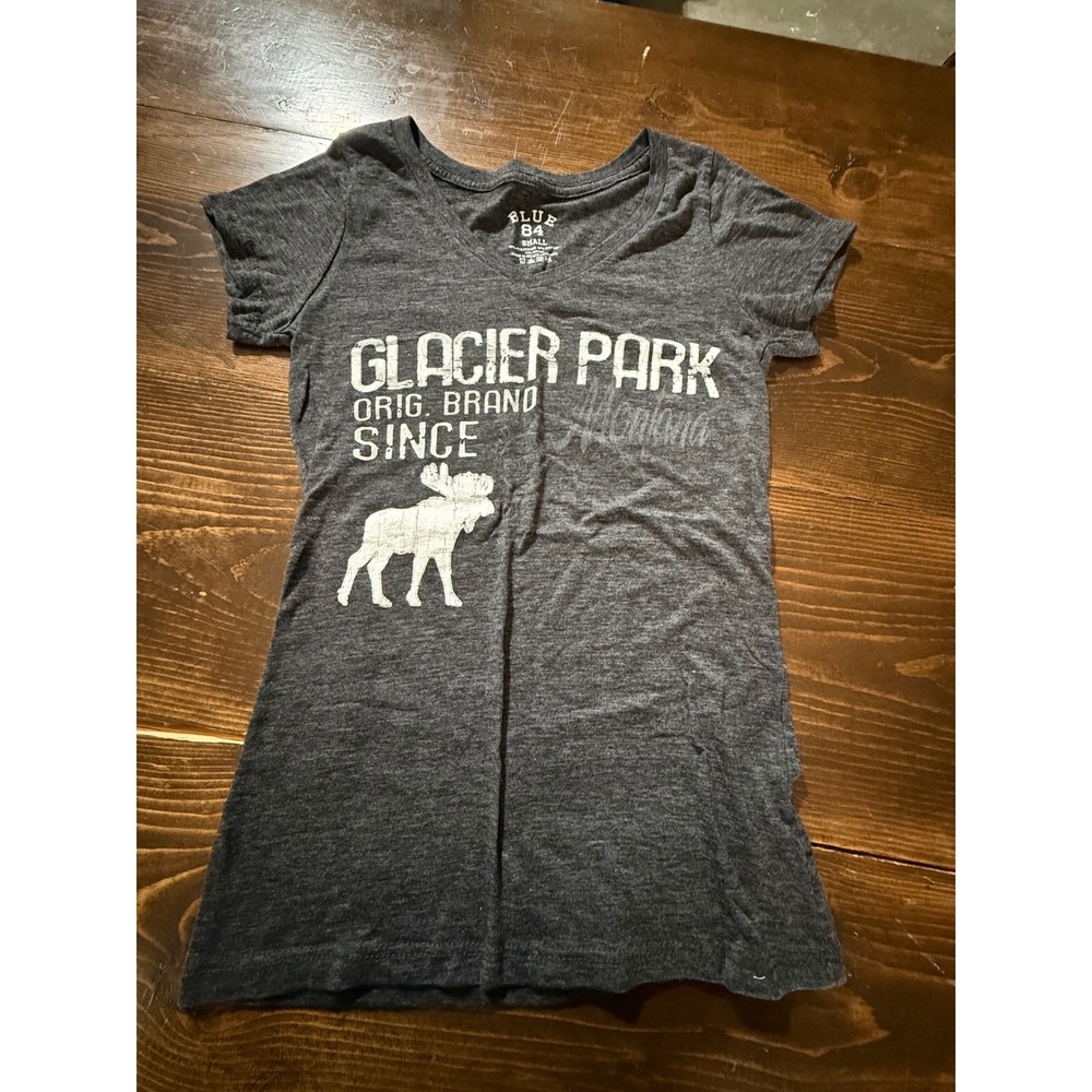 Glacier National Park Montana Moose V-Neck T-Shirt Charcoal Heather Grey Small